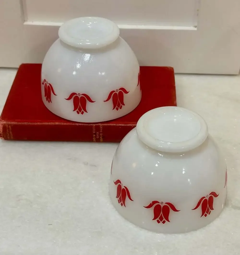Set of 2 Vintage Fire-King Red Tulip Cottage Cheese Milk Glass Bowls